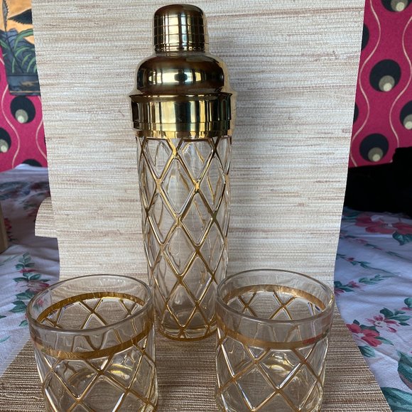 Altuzarra For Target Cocktail Shaker and 2 Glasses